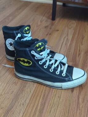 Converse Custom Batman High-Top Sneakers Size M 5.5 W 7.5